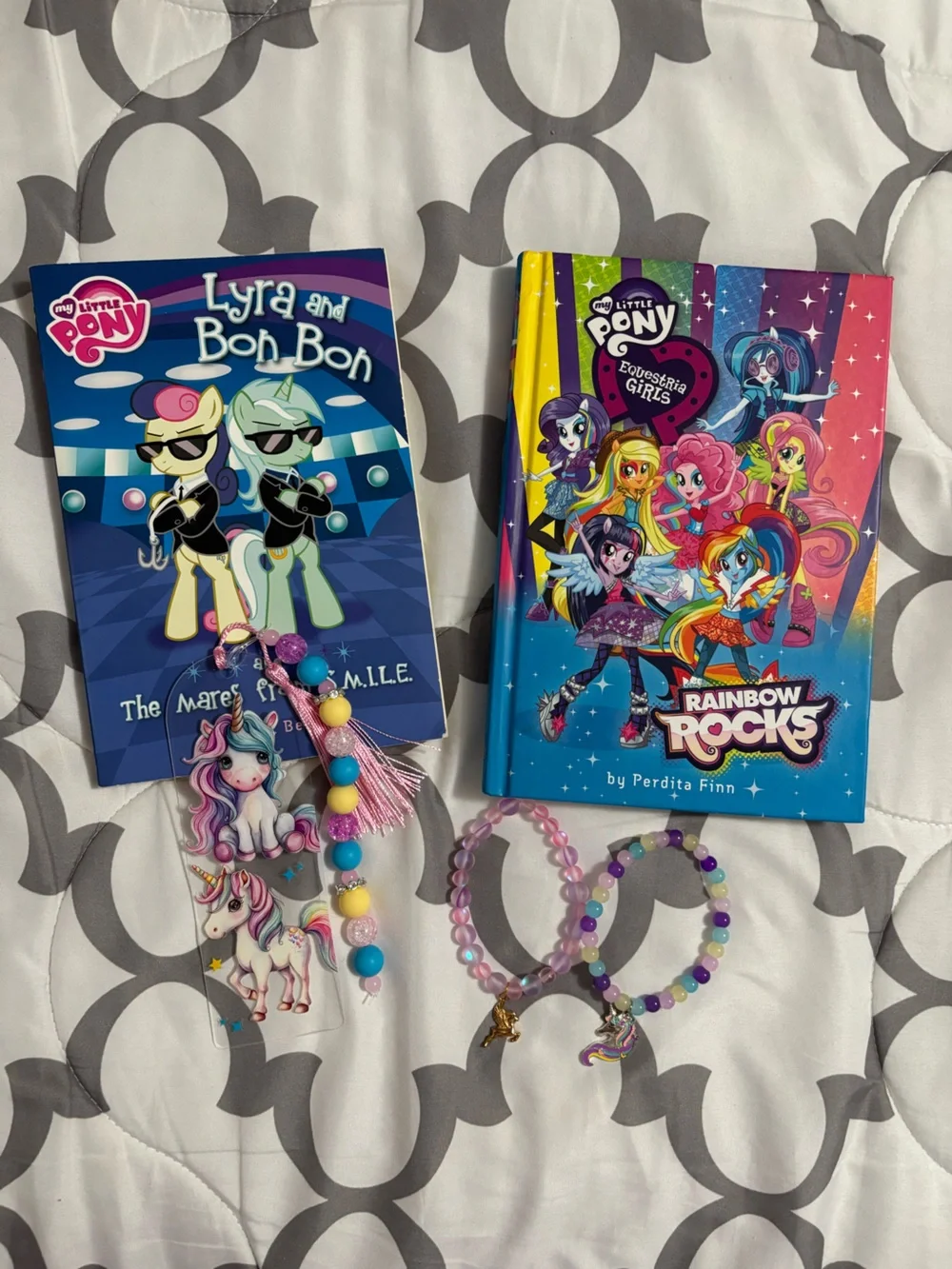 Unicorn show fandom vibes handcrafted bundle with books! 🦄